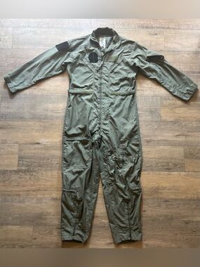 Greenbrier Industries men’s size 44R green summer fire resistant coverall flyers